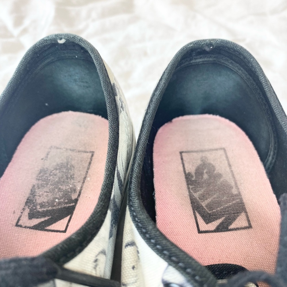 Vans Authentic In Digi Roses In Black - Picture 6 of 16